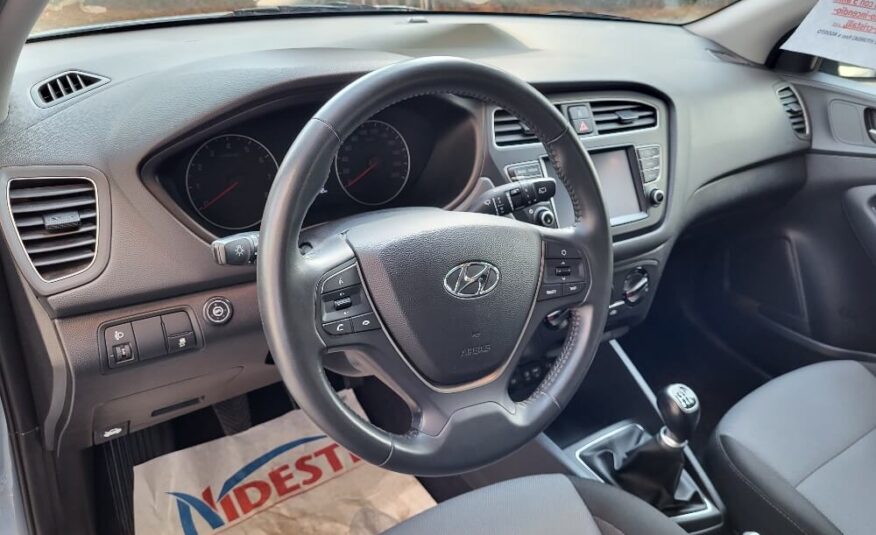 HYUNDAI i20 1.2 CONNECTLINE CON IMPIANTO GPL – GUIDABILE DA NEOPATENTATI