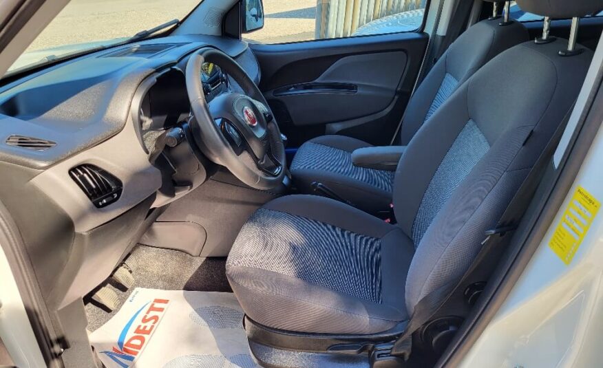 FIAT DOBLO’ 1.6 MJT 95cv LOUNGE 5 POSTI AUTOVETTURA CON GANCIO TRAINO