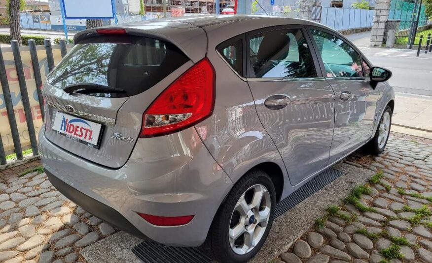 FORD FIESTA 1.4 tdci 70cv 5 PORTE TITANIUM – GUIDABILE DA NEOPATENTATI