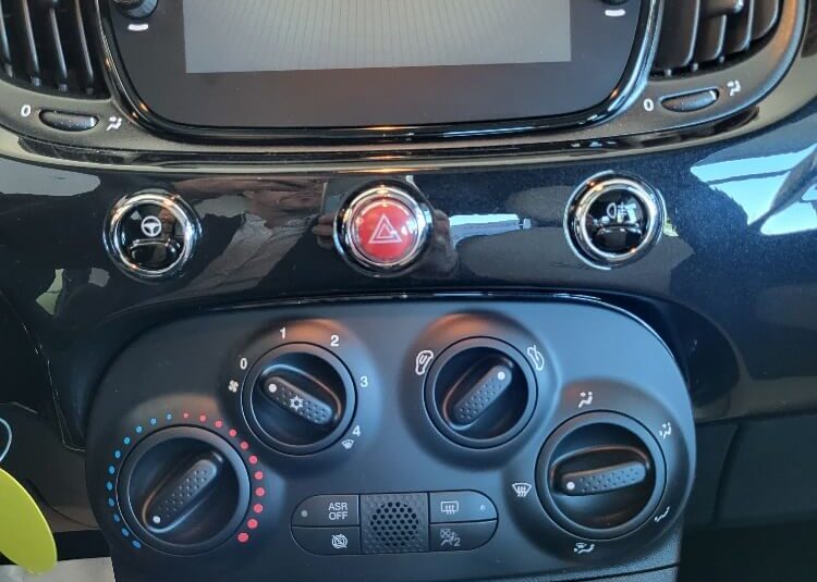 FIAT 500 1.0 70cv HYBRID DOLCEVITA KM0 – OK NEOPATENTATI!!!