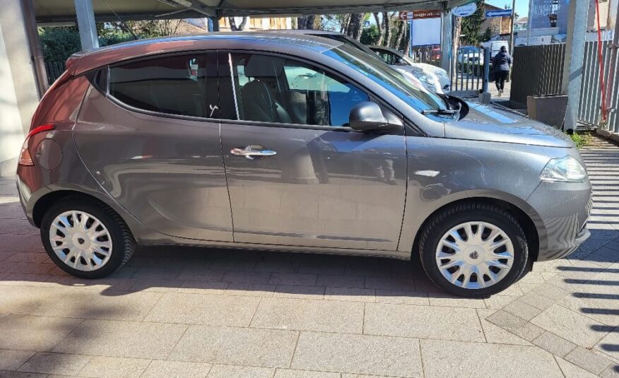 LANCIA Y 1.2 69cv SILVER – ANCHE PER NEOPATENTATI