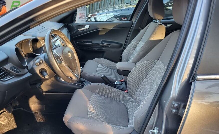 ALFA ROMEO GIULIETTA 1.4 T-JET 120cv DISTINCTIVE GPL ORIGINALE CASA MADRE