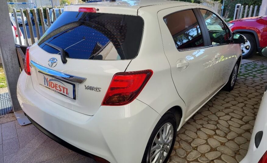 TOYOTA YARIS 1.0 69cv 5 PORTE LOUNGE – GUIDABILE DA NEOPATENTATI