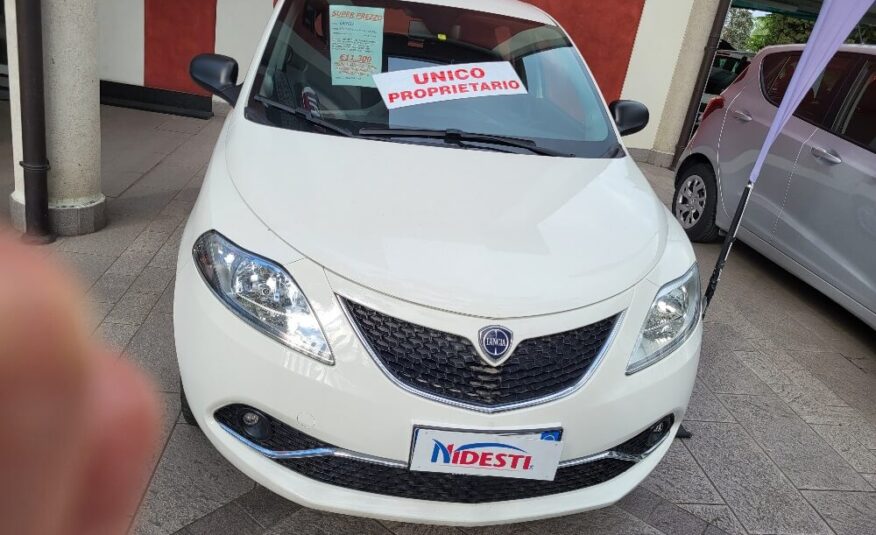 LANCIA Y 1.3 mjt 95CV SILVER – fa 25 km con 1 litro!!!