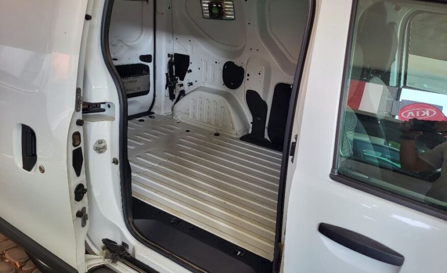 DACIA DOKKER 1.5 dci 75cv FURGONE AREATO PER TRASPORTO ANIMALI – IDEALE PER CACCIATORI