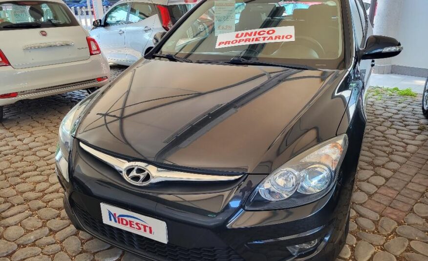 HYUNDAI i30 1.6 crdi 90cv COMFORT – UNICO PROPRIETARIO