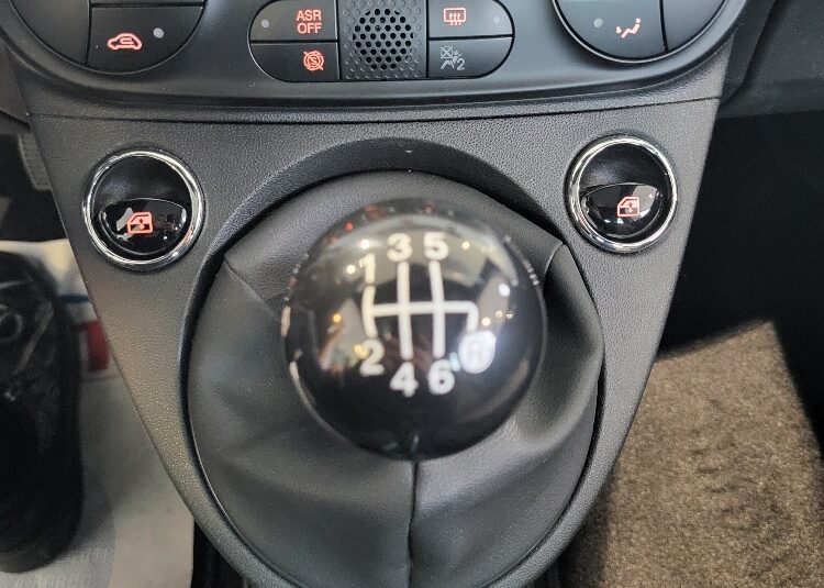 FIAT 500 1.0 70cv HYBRID DOLCEVITA + PACK COMFORT – OK NEOPATENTATI – SOLO 17.000 KM!!!!