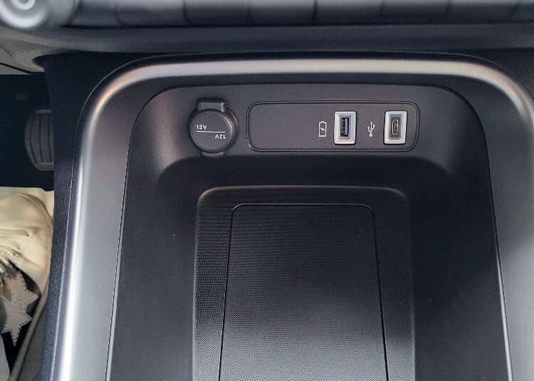JEEP AVENGER 1.2 TURBO 100cv ALTITUDE KM0 PROMO 2024