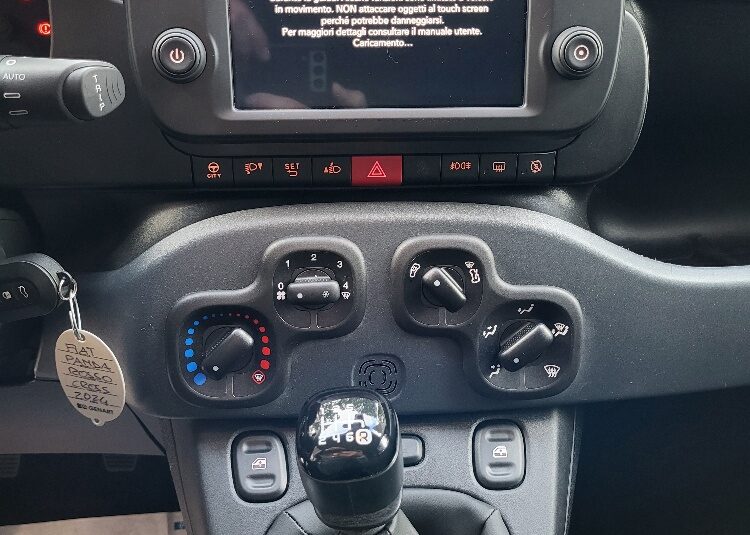 FIAT PANDA 1.0 70cv HYBRID CROSS – AZIENDALE – 2024 – DISPONIBILE SUBITO PRONTACONSEGNA !!!!
