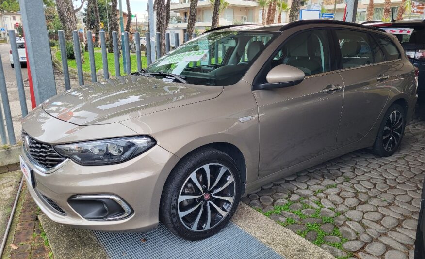 FIAT TIPO SW 1.4 T-JET 120cv LOUNGE CON IMPIANTO GPL