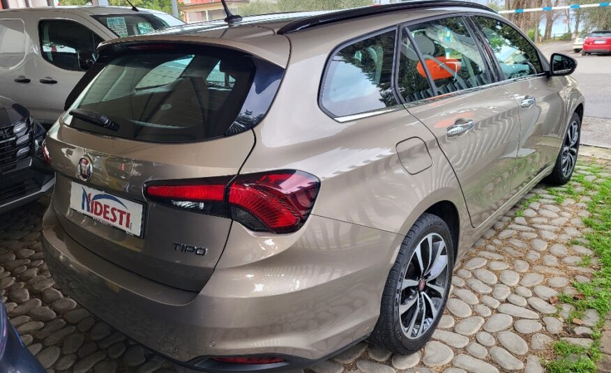 FIAT TIPO SW 1.4 T-JET 120cv LOUNGE CON IMPIANTO GPL