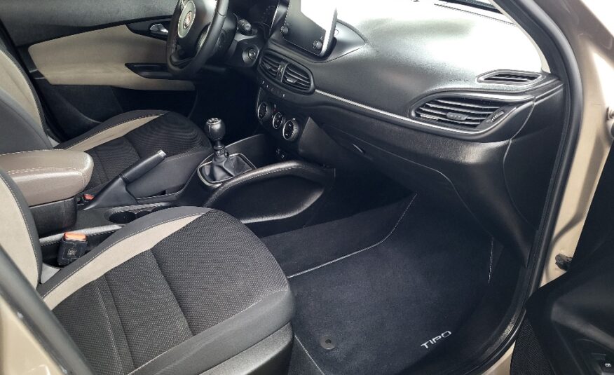 FIAT TIPO SW 1.4 T-JET 120cv LOUNGE CON IMPIANTO GPL