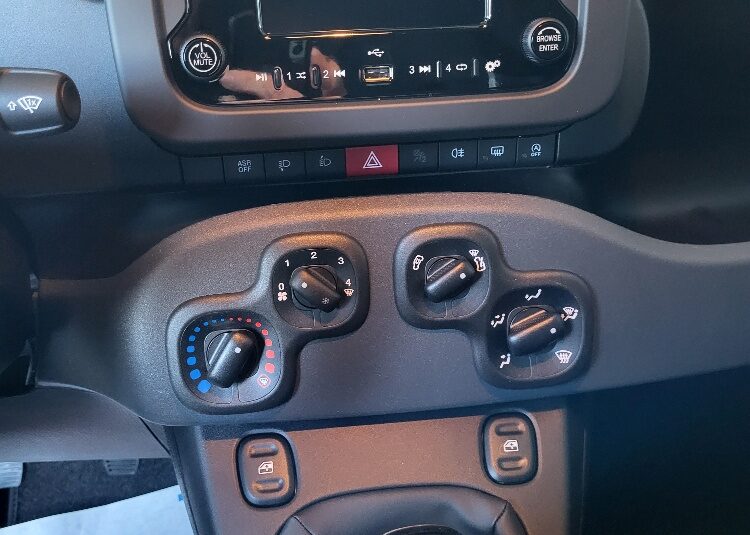 FIAT PANDA 1.0 70cv HYBRID – KM0 2024 – DISPONIBILE SUBITO PRONTACONSEGNA !!!!