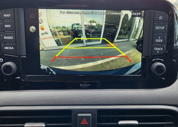 HYUNDAI i10 1.0 63cv CONNECTLINE – KM0 PROMO – OK NEOPATENTATI !!!