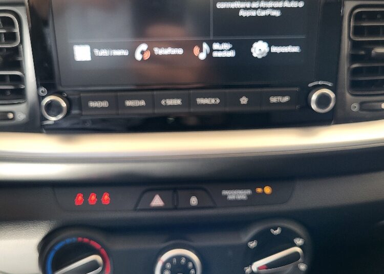 KIA STONIC 1.2 BENZINA CON IMPIANTO GPL ORIGINALE DALLA FABBRICA