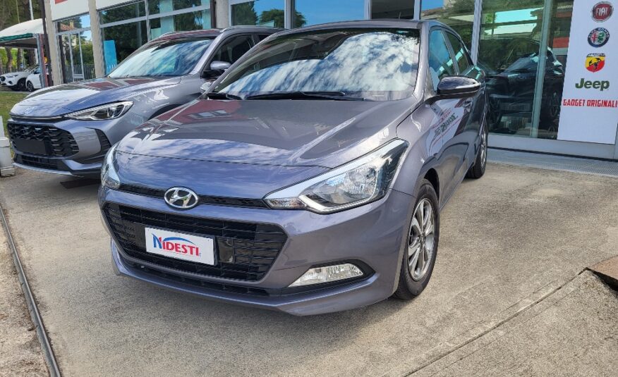 HYUNDAI i20 1.2 BENZINA CON IMPIANTO GPL ORIGINALE DALLA FABBRICA – OK NEOPATENTATI