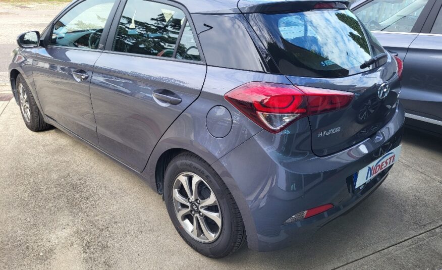 HYUNDAI i20 1.2 BENZINA CON IMPIANTO GPL ORIGINALE DALLA FABBRICA – OK NEOPATENTATI