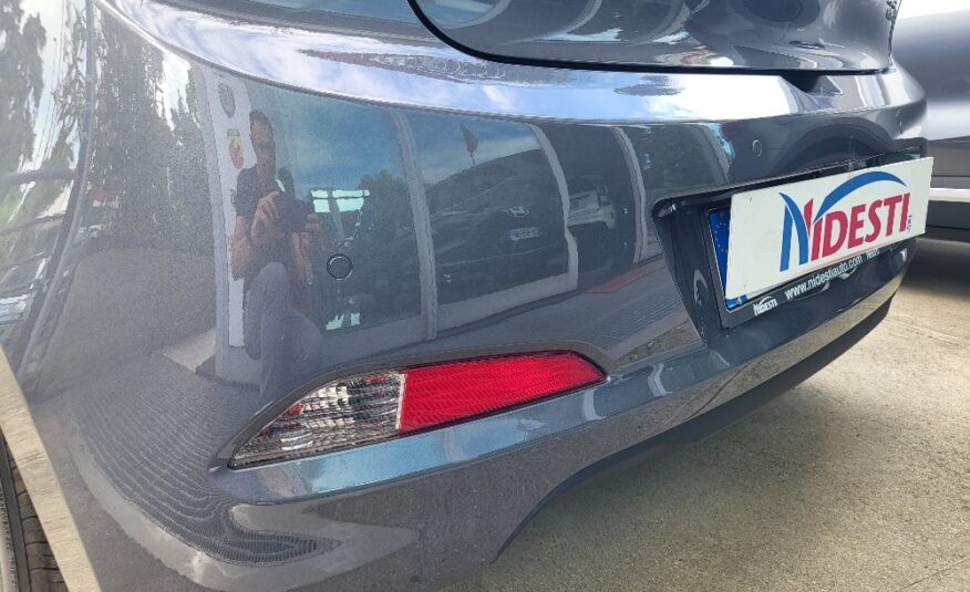 HYUNDAI i20 1.2 BENZINA CON IMPIANTO GPL ORIGINALE DALLA FABBRICA – OK NEOPATENTATI