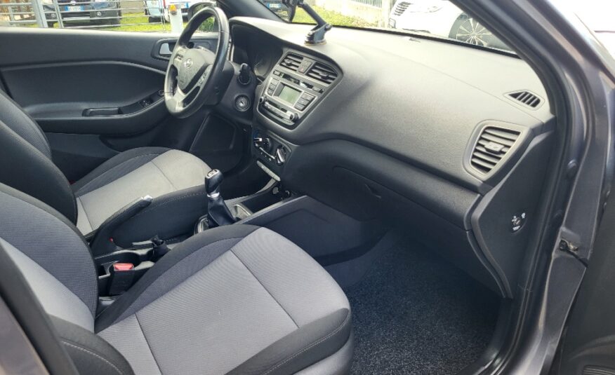 HYUNDAI i20 1.2 BENZINA CON IMPIANTO GPL ORIGINALE DALLA FABBRICA – OK NEOPATENTATI